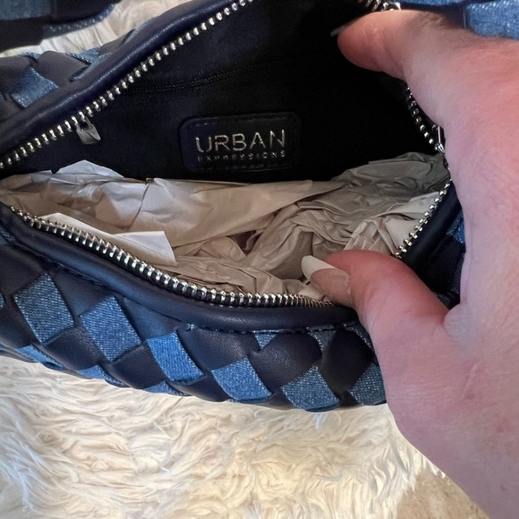 ๐๐NWT-URBAN EXPRESSIONS DENIM TRACY WOVEN KNOT CLUTCH๐๐ - Picture 15 of 17